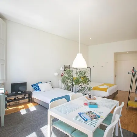 蒙希克阳台公寓