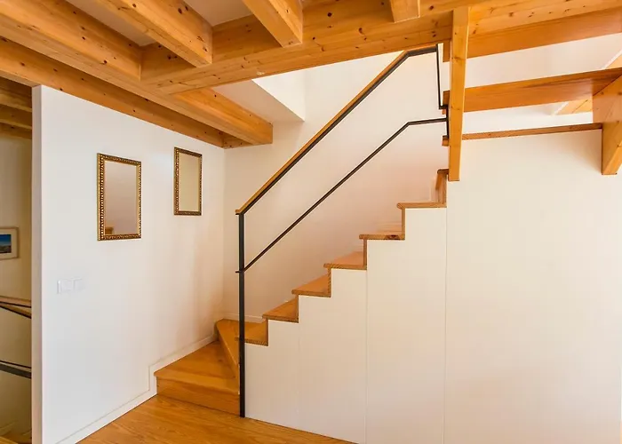 蒙希克阳台公寓