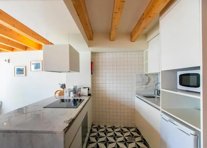 蒙希克阳台公寓