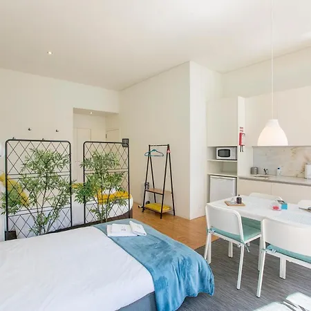 蒙希克阳台公寓 * 波尔图