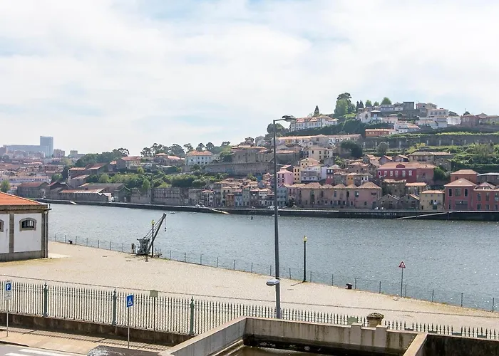 Monchique's Balcony Apartman Porto